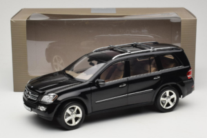 Mercedes GL X164 Tanzanite Blue Minichamps 1:18 B66962335 Pressofusione — immagine 8 di 8