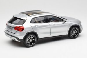 Mercedes GLA X156 Polar Argento Metallizzato Norev 1:18 B66960267 Pressofusione — immagine 3 di 8