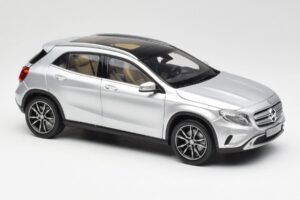 Mercedes GLA X156 Polar Argento Metallizzato Norev 1:18 B66960267 Pressofusione — immagine 6 di 8