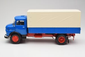 Mercedes L911 Blu Schuco 1:18 450044800 Pressofusione — immagine 4 di 8