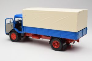 Mercedes L911 Blu Schuco 1:18 450044800 Pressofusione — immagine 5 di 8