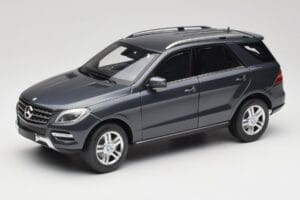 Mercedes M-Class W164 Grey Metallic Minichamps 1:18 100030100 Pressofusione