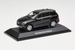 Mercedes M-Class W166 Obsidian Black Metallic Minichamps 1:43 B66960060 Pressofusione — immagine 2 di 4