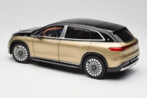 Mercedes Maybach EQS 680 V297 Beige NZG 1:18 B66960592 Pressofusione — immagine 7 di 8