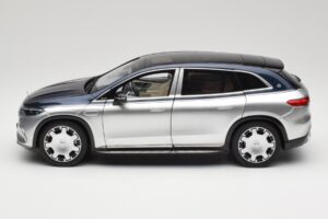 Mercedes Maybach EQS 680 V297 Blu NZG 1:18 1060/23 Pressofusione — immagine 4 di 8