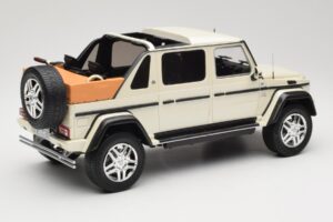 Mercedes Maybach G650 Landaulet W463 Bianco Schuco 1:18 450017800 Pressofusione — immagine 2 di 6