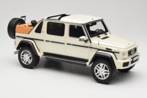 Mercedes Maybach G650 Landaulet W463 Bianco Schuco 1:18 450017800 Pressofusione — immagine 4 di 6