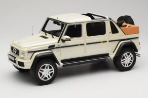 Mercedes Maybach G650 Landaulet W463 Bianco Schuco 1:18 450017800 Pressofusione
