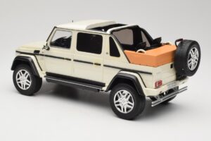 Mercedes Maybach G650 Landaulet W463 Bianco Schuco 1:18 450017800 Pressofusione — immagine 5 di 6