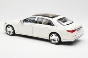 Mercedes Maybach S680 4Matic X223 Diamond Bianco Norev 1:18 183918 Pressofusione — immagine 7 di 8