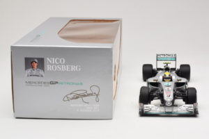 Mercedes MGP W01 #4 N. Rosberg Mercedes GP 2010 Minichamps 1:18 110100004 Pressofusione — immagine 6 di 7