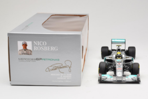 Mercedes MGP W02 #8 N. Rosberg Mercedes GP Showcar 2011 Minichamps 1:18 110110078 Pressofusione — immagine 6 di 7