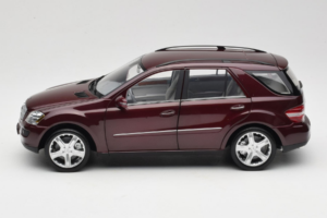 Mercedes ML W164 Red Metallic Minichamps 1:18 150034500 Pressofusione — immagine 4 di 8