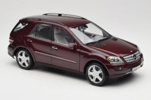 Mercedes ML W164 Red Metallic Minichamps 1:18 150034500 Pressofusione — immagine 6 di 8