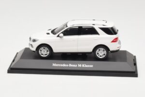 Mercedes ML W166 Calcit White Minichamps 1:43 B66960062 Pressofusione