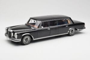 Mercedes 600 Pullman W100 Nero AUTOart 1:18 76197 Pressofusione