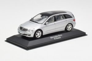 Mercedes R-Class W251 Iridium Silver Minichamps 1:43 B66962214 Pressofusione — immagine 2 di 4