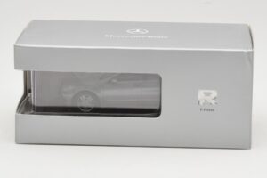Mercedes R-Class W251 Palladium Silver Metallic Minichamps 1:43 B66960055 Pressofusione — immagine 4 di 4