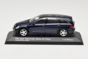 Mercedes R-Class W251 Tanzanite Blue Minichamps 1:43 B66962215 Pressofusione