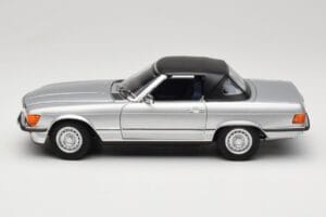 Mercedes R107 380 SL Argento Norev 1:18 183725 Pressofusione — immagine 4 di 8