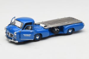 Mercedes Renntransporter Blue Wonder CMC 1:43 M-036K Pressofusione — immagine 2 di 8