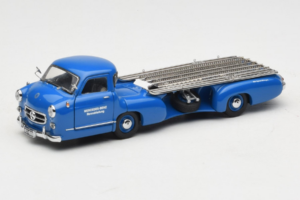 Mercedes Renntransporter Blue Wonder CMC 1:43 M-036K Pressofusione