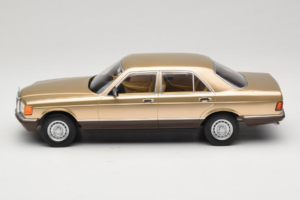 Mercedes S-Class W126 Metallic Beige MCG 1:18 MCG18548 Pressofusione — immagine 3 di 6