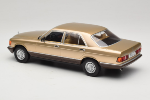 Mercedes S-Class W126 Metallic Beige MCG 1:18 MCG18548 Pressofusione — immagine 5 di 6