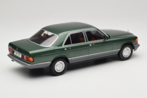 Mercedes S-Class W126 Metallic Green MCG 1:18 MCG18549 Pressofusione — immagine 2 di 6