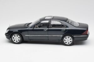 Mercedes S-Class W220 Blu Maisto 1:18 56051 Pressofusione — immagine 4 di 8