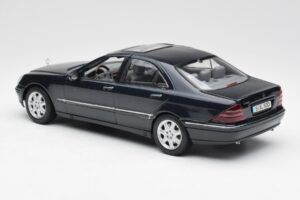 Mercedes S-Class W220 Blu Maisto 1:18 56051 Pressofusione — immagine 7 di 8