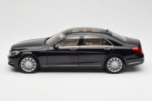 Mercedes S-Class W222 Nero Metallic Norev 1:18 183480 Pressofusione — immagine 4 di 8