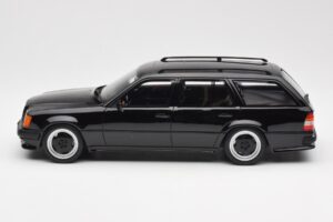 Mercedes 300 TE AMG S124 Nero Otto 1:18 OT147 Resina — immagine 3 di 6