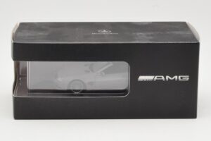 Mercedes SL 55 AMG R230 Argento Minichamps 1:43 B66962347 Pressofusione — immagine 4 di 4