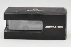 Mercedes SL 65 AMG R230 Argento Minichamps 1:43 B66960601 Pressofusione — immagine 4 di 4