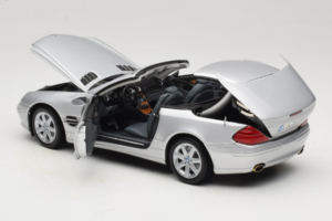 Mercedes SL R129 Argento Minichamps 1:18 B66962133 Pressofusione — immagine 6 di 10