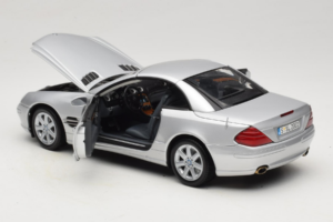 Mercedes SL R129 Argento Minichamps 1:18 B66962133 Pressofusione — immagine 7 di 10