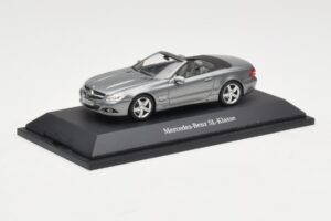 Mercedes SL R230 Palladium Silver Metallic Minichamps 1:43 B66962390 Pressofusione — immagine 2 di 4