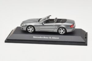 Mercedes SL R230 Palladium Silver Metallic Minichamps 1:43 B66962390 Pressofusione