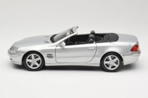 Mercedes SL R230 Argento Maisto 1:18 B66962125 Pressofusione — immagine 4 di 8