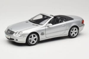 Mercedes SL R230 Argento Maisto 1:18 B66962125 Pressofusione