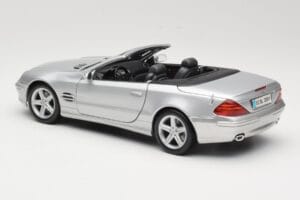 Mercedes SL R230 Argento Maisto 1:18 B66962125 Pressofusione — immagine 7 di 8
