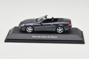 Mercedes SL R230 Tenorit Grey Metallic Minichamps 1:43 B66962392 Pressofusione