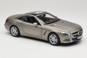 Mercedes SL500 R231 Dark Grey Matt Norev 1:18 183590 Pressofusione — immagine 7 di 9
