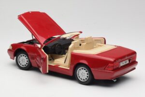Mercedes SL500 R129 Rosso Revell 1:18 08927 Pressofusione — immagine 5 di 8