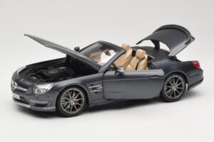 Mercedes SL65 AMG Black Series R230 Matte Black Maisto 1:18 36198 Pressofusione — immagine 2 di 8