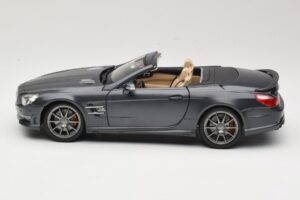 Mercedes SL65 AMG Black Series R230 Matte Black Maisto 1:18 36198 Pressofusione — immagine 4 di 8