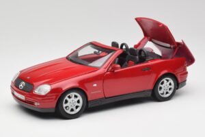 Mercedes SLK 230 R170 Rosso Maisto 1:18 56023 Pressofusione — immagine 2 di 9