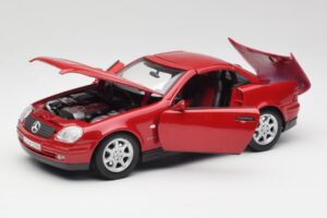 Mercedes SLK 230 R170 Rosso Maisto 1:18 56023 Pressofusione — immagine 3 di 9