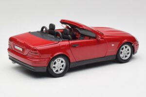 Mercedes SLK 230 R170 Rosso Maisto 1:18 56023 Pressofusione — immagine 4 di 9